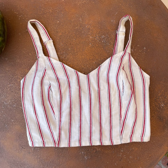 Striped crop top ❤️🤍 - Picture 3 of 5